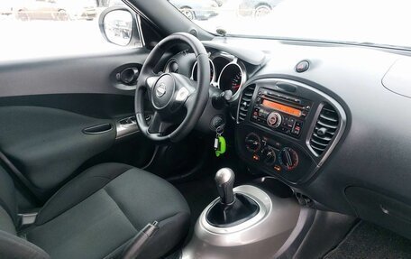 Nissan Juke II, 2013 год, 19 фотография