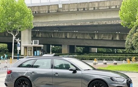 Audi RS 4, 2022 год, 6 400 000 рублей, 5 фотография