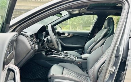 Audi RS 4, 2022 год, 6 400 000 рублей, 8 фотография