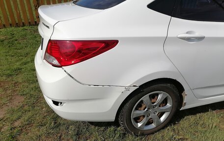 Hyundai Solaris II рестайлинг, 2011 год, 370 000 рублей, 6 фотография