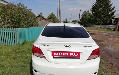 Hyundai Solaris II рестайлинг, 2011 год, 370 000 рублей, 5 фотография