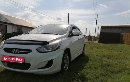 Hyundai Solaris II рестайлинг, 2011 год, 370 000 рублей, 3 фотография