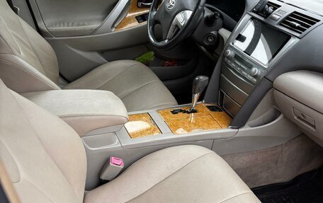 Toyota Camry, 2006 год, 780 000 рублей, 7 фотография