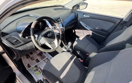 Hyundai Solaris II рестайлинг, 2012 год, 955 000 рублей, 8 фотография