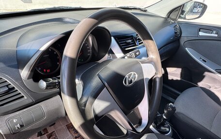 Hyundai Solaris II рестайлинг, 2012 год, 955 000 рублей, 10 фотография