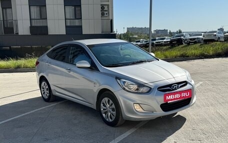 Hyundai Solaris II рестайлинг, 2012 год, 955 000 рублей, 2 фотография