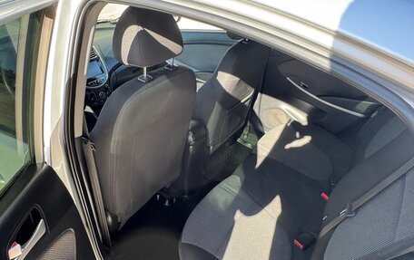 Hyundai Solaris II рестайлинг, 2012 год, 955 000 рублей, 13 фотография