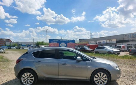 Opel Astra J, 2011 год, 619 000 рублей, 40 фотография