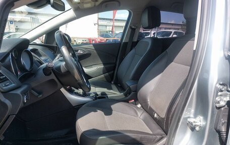 Opel Astra J, 2011 год, 619 000 рублей, 44 фотография