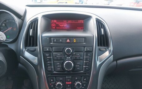 Opel Astra J, 2011 год, 619 000 рублей, 52 фотография