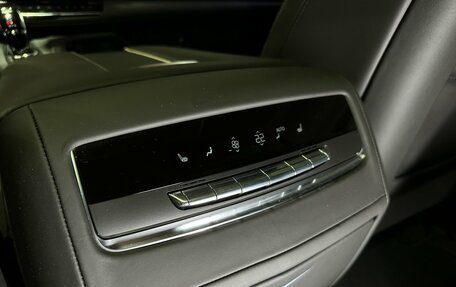 Cadillac Escalade V, 2024 год, 16 119 000 рублей, 19 фотография