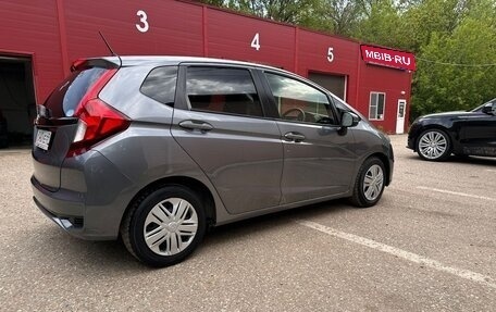 Honda Fit III, 2019 год, 1 400 000 рублей, 4 фотография
