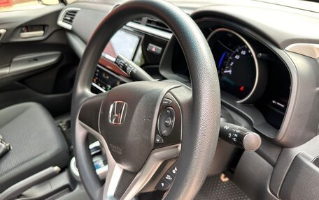 Honda Fit III, 2019 год, 1 400 000 рублей, 12 фотография