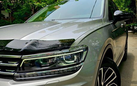 Volkswagen Tiguan II, 2019 год, 3 000 000 рублей, 3 фотография