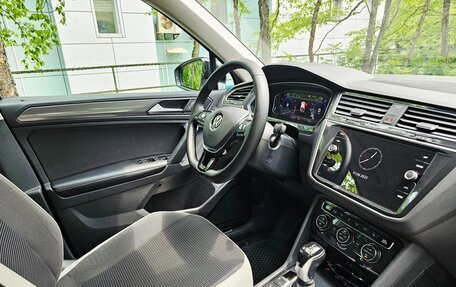 Volkswagen Tiguan II, 2019 год, 3 000 000 рублей, 5 фотография