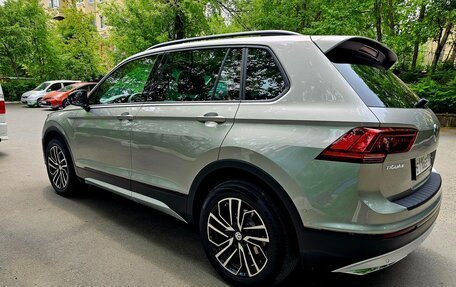 Volkswagen Tiguan II, 2019 год, 3 000 000 рублей, 2 фотография