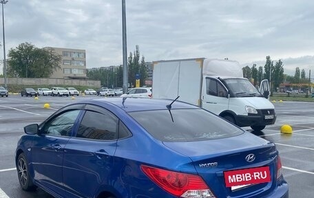 Hyundai Solaris II рестайлинг, 2011 год, 530 000 рублей, 17 фотография
