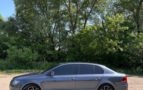 Skoda Superb III рестайлинг, 2013 год, 1 850 000 рублей, 1 фотография