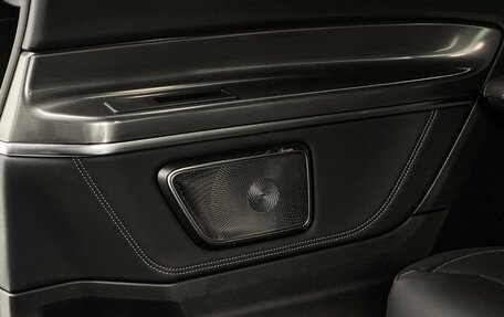 Mercedes-Benz V-Класс, 2024 год, 14 400 000 рублей, 31 фотография