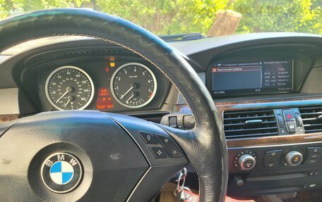 BMW 5 серия, 2005 год, 1 050 000 рублей, 3 фотография
