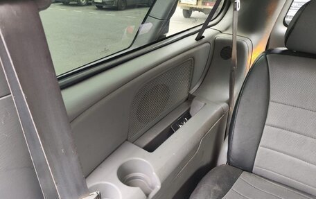 Dodge Caravan IV, 2003 год, 420 000 рублей, 18 фотография