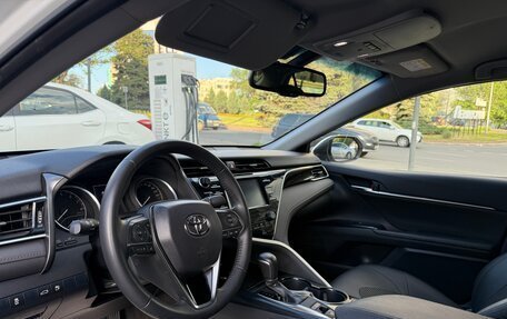 Toyota Camry, 2018 год, 2 850 000 рублей, 7 фотография