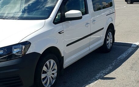 Volkswagen Caddy IV, 2018 год, 1 890 000 рублей, 2 фотография