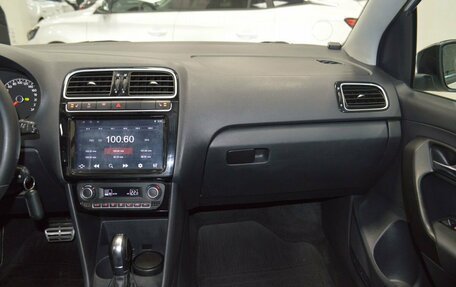 Volkswagen Polo VI (EU Market), 2017 год, 1 099 000 рублей, 34 фотография