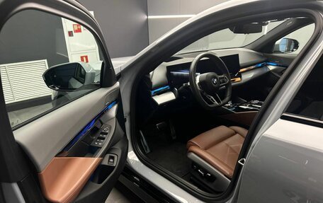 BMW 5 серия, 2023 год, 8 310 000 рублей, 16 фотография