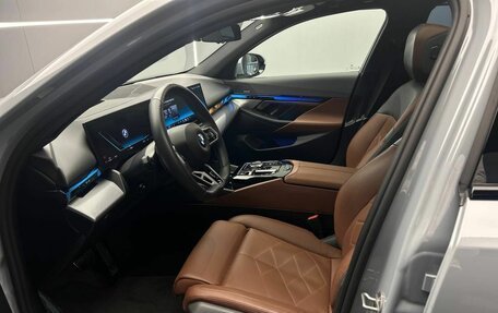 BMW 5 серия, 2023 год, 8 310 000 рублей, 15 фотография