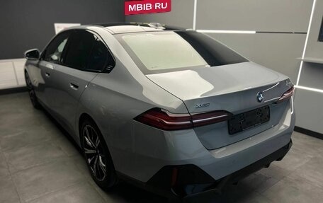 BMW 5 серия, 2023 год, 8 310 000 рублей, 8 фотография