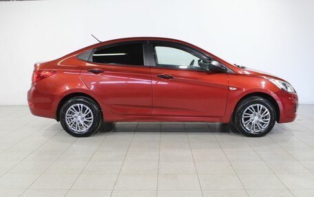 Hyundai Solaris II рестайлинг, 2012 год, 670 000 рублей, 4 фотография