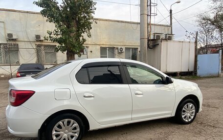 Renault Logan II, 2017 год, 750 000 рублей, 3 фотография