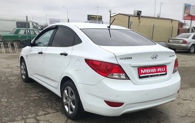 Hyundai Solaris II рестайлинг, 2013 год, 900 000 рублей, 1 фотография