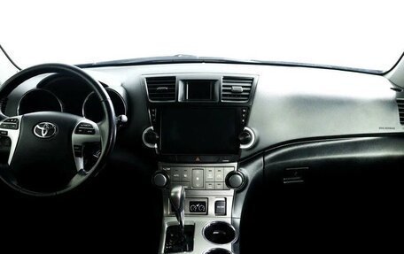 Toyota Highlander III, 2012 год, 2 300 000 рублей, 6 фотография