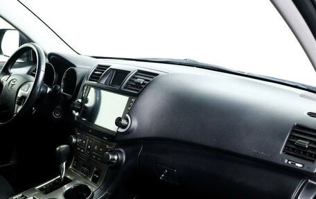 Toyota Highlander III, 2012 год, 2 300 000 рублей, 9 фотография