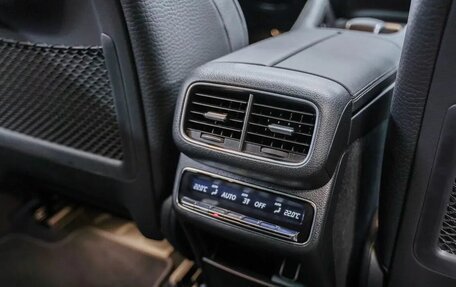 Mercedes-Benz GLE, 2024 год, 14 000 000 рублей, 17 фотография
