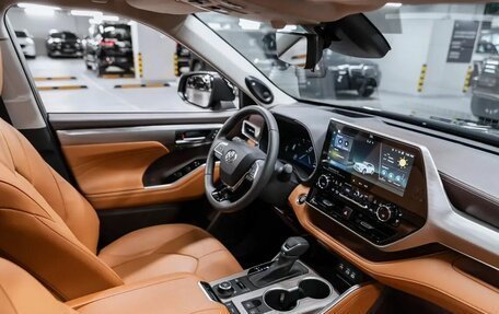 Toyota Highlander, 2025 год, 5 800 000 рублей, 13 фотография