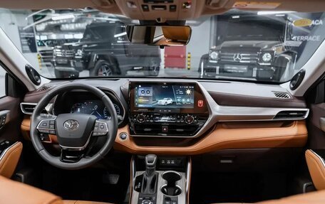 Toyota Highlander, 2025 год, 5 800 000 рублей, 12 фотография