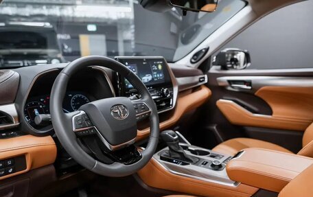 Toyota Highlander, 2025 год, 5 800 000 рублей, 14 фотография