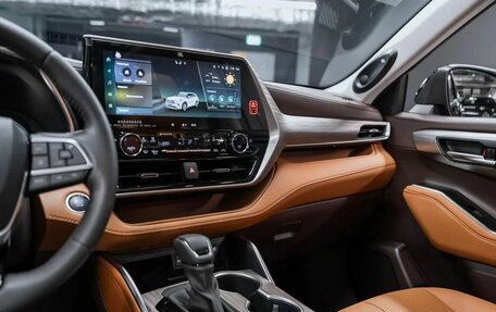 Toyota Highlander, 2025 год, 5 800 000 рублей, 17 фотография