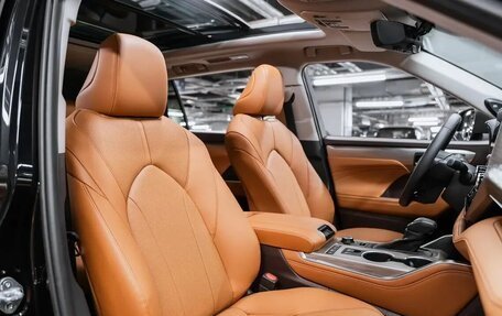 Toyota Highlander, 2025 год, 5 800 000 рублей, 21 фотография