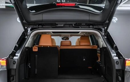 Toyota Highlander, 2025 год, 5 800 000 рублей, 27 фотография