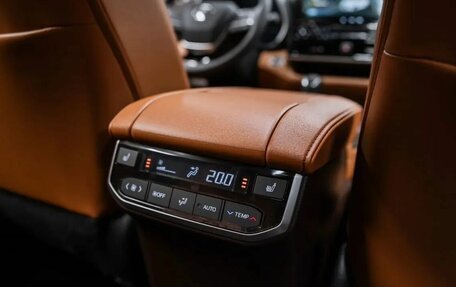 Toyota Highlander, 2025 год, 5 800 000 рублей, 30 фотография