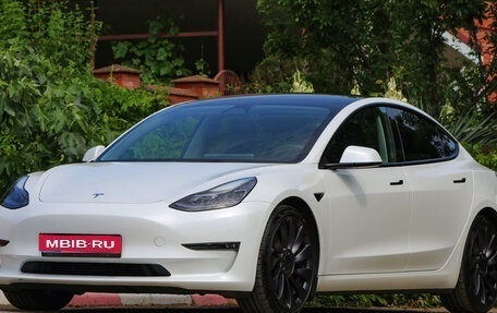 Tesla Model 3 I, 2021 год, 3 950 000 рублей, 1 фотография