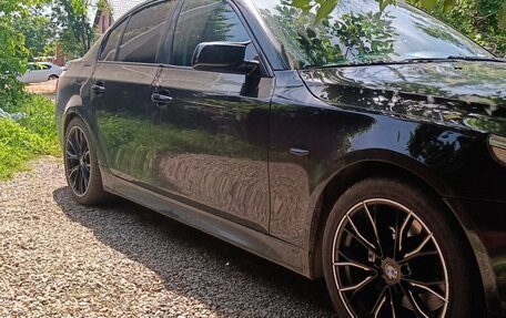 BMW 5 серия, 2005 год, 900 000 рублей, 2 фотография