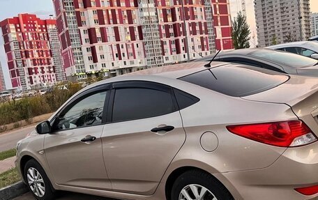 Hyundai Solaris II рестайлинг, 2012 год, 400 000 рублей, 3 фотография