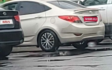 Hyundai Solaris II рестайлинг, 2013 год, 700 000 рублей, 5 фотография