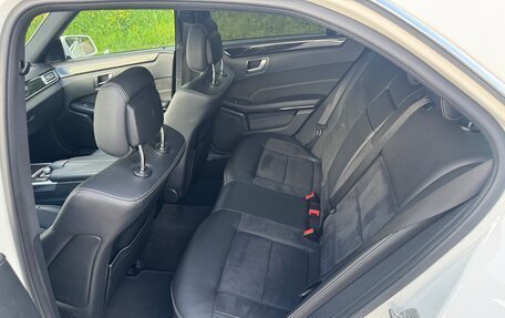 Mercedes-Benz E-Класс, 2014 год, 1 830 000 рублей, 16 фотография