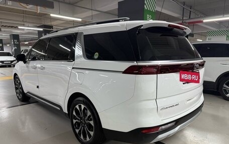 KIA Carnival, 2021 год, 2 700 000 рублей, 2 фотография